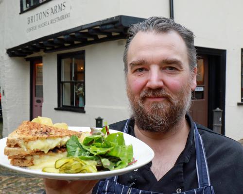 Britons Arms chef proprietor Richard Ellis with the Norfolk Cheese Toastie sm