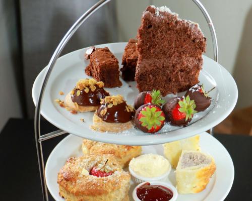 Britons Arms chocolate afternoon tea 1 sm