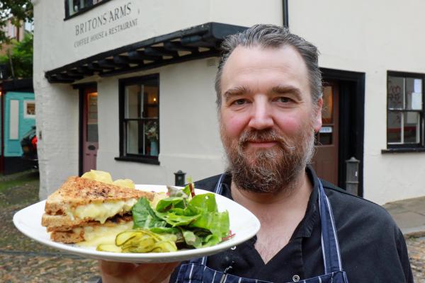 Britons Arms chef proprietor Richard Ellis with the Norfolk Cheese Toastie sm