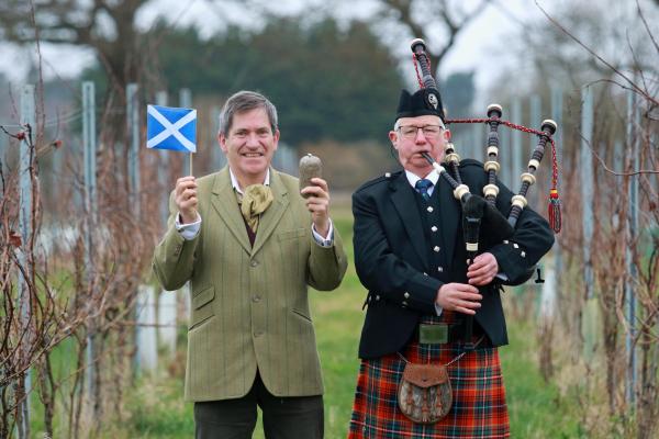 Winemaker John Hemmant and piper John Innes prepare for Burns Night at Chet Valley Vineyard sm